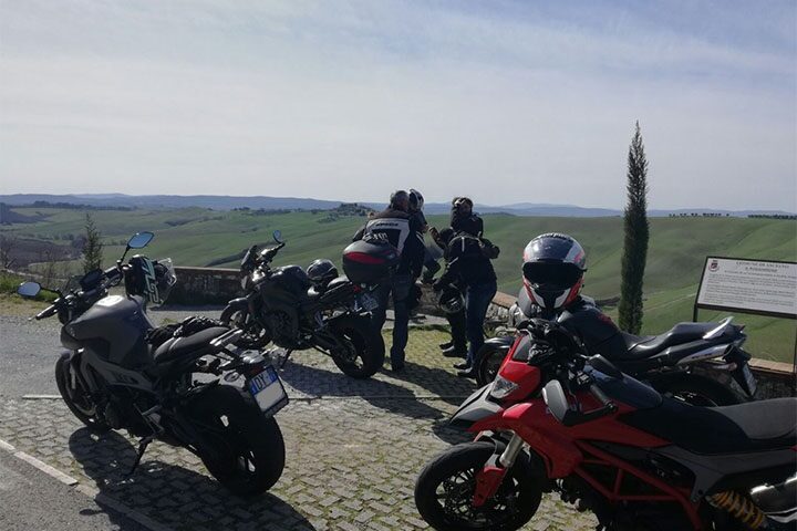 tuscany-motorcycle-tours-gallery-on-the-road-2